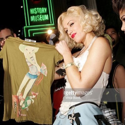 superstar584738's profile picture. I love buffy and Madonna