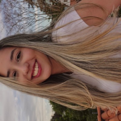 kiaralopezs's profile picture. 