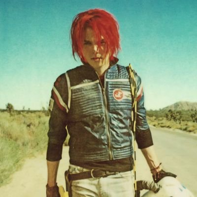 SAVINGWASTELAND's profile picture. 𝘛𝘩𝘦 𝘮𝘢𝘯 𝘸𝘩𝘰 𝘴𝘵𝘢𝘯𝘥𝘴 𝘶𝘱𝘰𝘯 𝘵𝘩𝘦 𝘩𝘪𝘭𝘭, 𝘩𝘦 𝘥𝘳𝘦𝘢𝘮𝘴 𝘰𝘧 𝘢𝘭𝘭 𝘵𝘩𝘦 𝘣𝘢𝘵𝘵𝘭𝘦𝘴 𝘸𝘰𝘯 ~

||#RP #OC #Fake #FalloutRP #MDNI