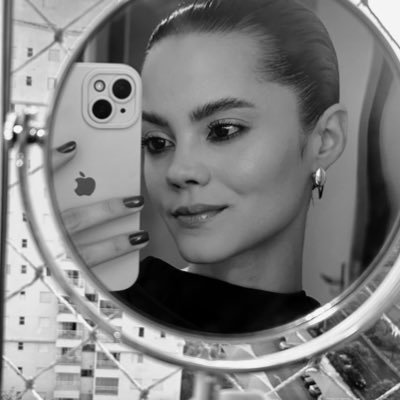 moniquefnds's profile picture. 