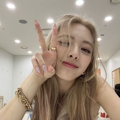 LillieTHFC's profile picture. 🏳️‍⚧️
Leclerc and Kimi Antonelli enjoyer