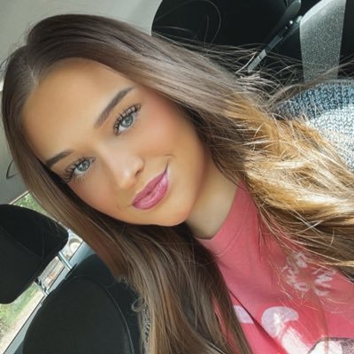 tristawade_'s profile picture. 