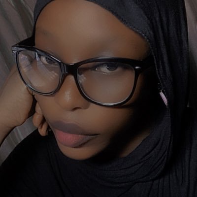 yusayrahdee's profile picture. Find me on the moon