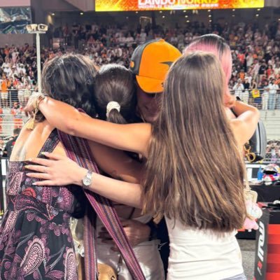 PoleP1astri's profile picture. head of the F1 (Taylor’s Version) Nation | OG piastri believer