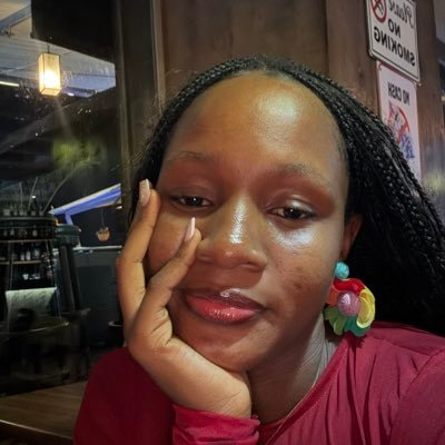 _dsgnr's profile picture. Jesus loves you ✨ || Digital Product Designer || PM || I photograph people sometimes