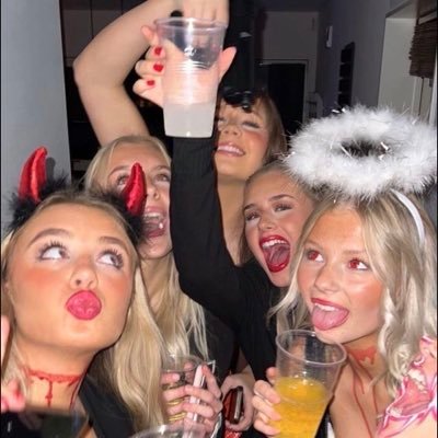 SaintKelly24's profile picture. Father Son And the Holy Ghost✝️