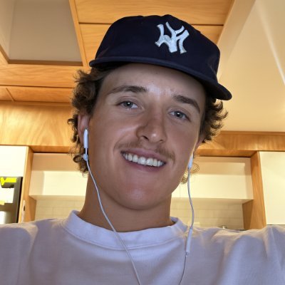 thalricvyron's profile picture. 