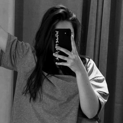 MarsRoling's profile picture. مَعمولی تَرین🖱
|دنبال یه توت که نجاتمون بده|