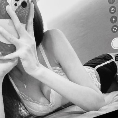 1314bbb1228's profile picture. 22y-｜ 大學幹飯系｜每天都睡不飽｜接受所有的評價 做自己 ｜尋找快樂🎉➡️ https://t.co/jvnh6ehv9O