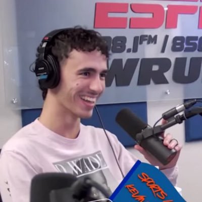 kevinp305's profile picture. University of Florida ‘27 | Miami native | @WRUF981 Content Producer | @Grandstand_mag Writer