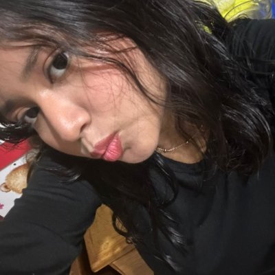 emely18564's profile picture. https://t.co/EfyVM2T6LW