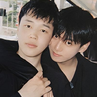 kkoominie's profile picture. 𝐣𝐮𝐧𝐠𝐣𝐢 focus