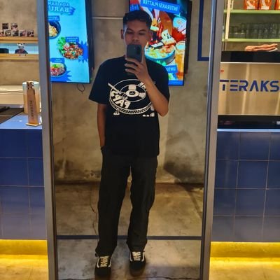 jokimllamcuyz's profile picture. JOKI RANK, CLASSIC, MCL, MMR. TESTI 2000+ https://t.co/qLLUX0pIcB #jokilamcuyz . DM TWEET SLOW RESPAWN || JARANG ON TWEET/X, AKTIP DI INSTAGRAM!!
