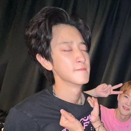 mwineinsilence's profile picture. dusundurucu