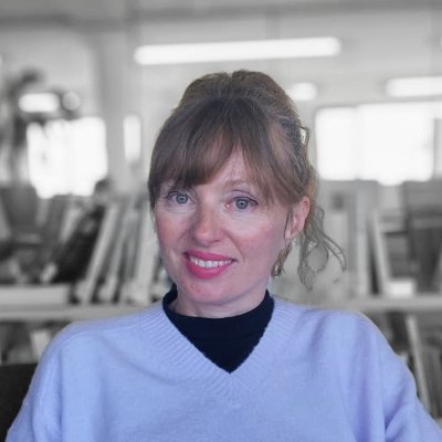 MaraPareja7's profile picture. 📚Literatura juvenil en el aula
👩‍🎓Dra. y catedrática de Lengua y Literatura. 
👩‍🏫Profesora y aprendiz de adolescentes desde 2006.