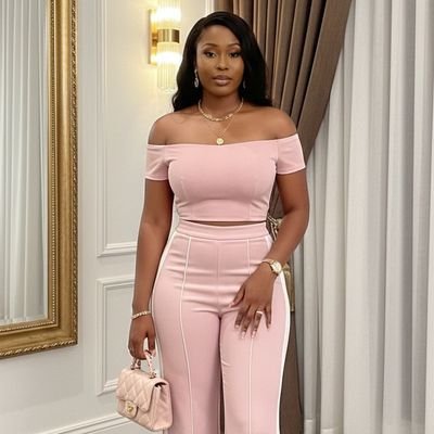 dee_onoluju's profile picture. I help coaches, creators & small businesses increase sales with conversion-focused landing pages & emails.

DM “copy” to work with me.