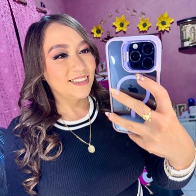 YeseniaBolaos4's profile picture. Quedarte mirando a esa persona y darte cuenta que cada día te gusta más😍#Bautister #Janer 👑1/03/16 - 1/12/25👑 #XIII~X~XV Inolvidable...❤🙊😘