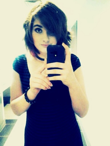 xEvieGoesRawrx's profile picture. im Evie, im bi, im 17, ima major cuddle bunny, love a lot of bands, i love hugs! anything else ask me! i dont bite..... hard ;)