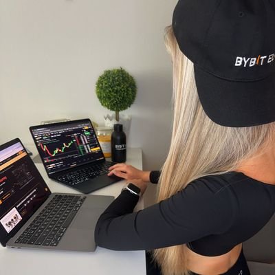 sandrapor177990's profile picture. Just Stay positive and keep going 🫶🫶Telegram➡️https://t.co/z87rjMRWD0