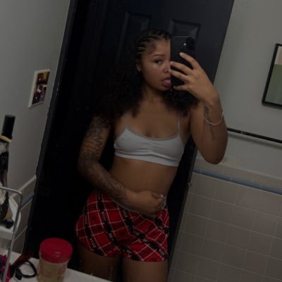 luulxkayy's profile picture. just a girl trying to live life 🫧