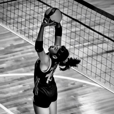 cheskarizelle15's profile picture. 💛💙🐾