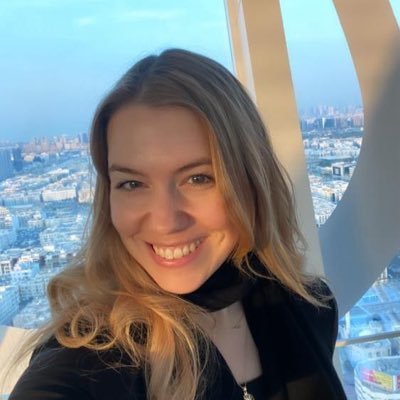 lifewitheva4's profile picture. Military Pilot 👩‍✈️ | My online diary: Flying ✈️ & More 🌍 | Book lover 📕