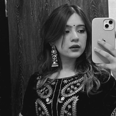 clownlamba's profile picture. she/her, this app will be my 13th reason