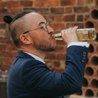 therealzomb's profile picture. Windows Central's senior editor, rose-tinted glasses enjoyer