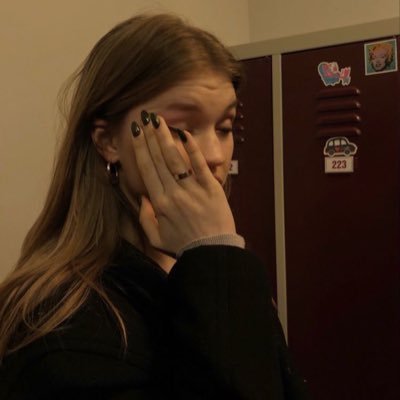 gilmoretgirls's profile picture. please i’m a star ✨