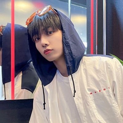 mnng1ijlijlIlI's profile picture. 