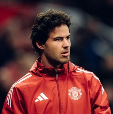 a_y_ox's profile picture. 