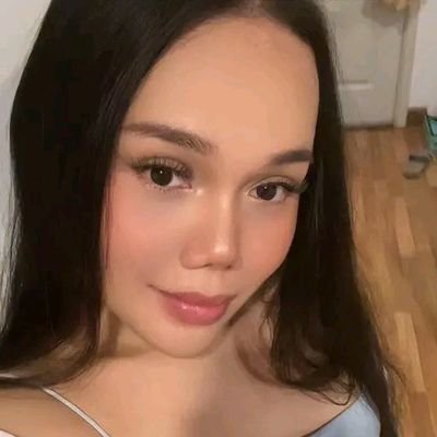 knottybela's profile picture. 