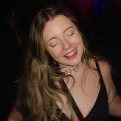 louizzzy's profile picture. 