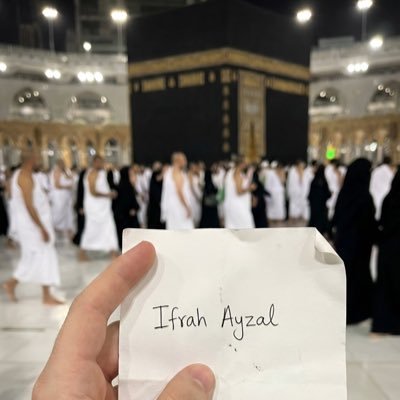 IfrahAyzal's profile picture. Radiating strength and grace, navigating life's chapters with a heart rooted in faith