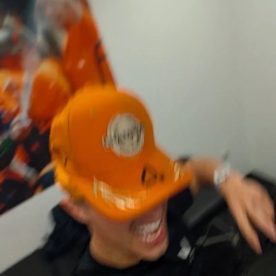 yeenstyping's profile picture. april is the cruellest of months | this is my shitpost acc for unserious business | I’m grown up and pretty much employed do not touch me