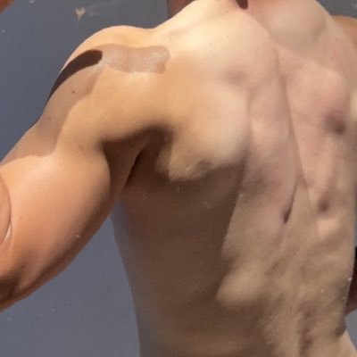 haorandjb's profile picture. 男大，有女友，大一新生，19 183 60 1 感谢大家关注，🐔真实20cm，6cm粗，过🛰️🚪门槛388再聊，不过门槛的嘴炮勿扰，门槛可抵扣线下费用，出原味内裤，白袜🧦，精液套等