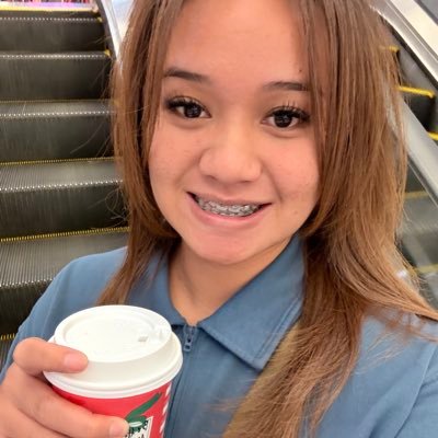 hellochrysan's profile picture. MDNI