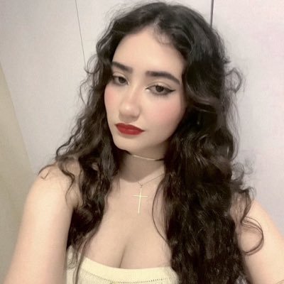 tracielifes's profile picture. uma poeta torturada