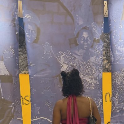 Moyosoreoluwa__'s profile picture. head in the clouds, feet on the ground