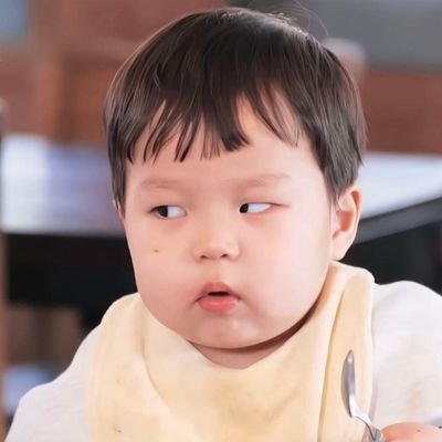 moeyachae's profile picture. 