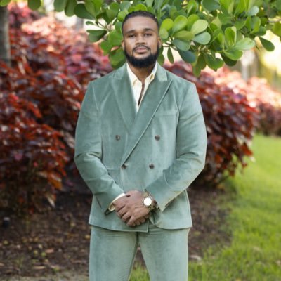 therealroneil's profile picture. Hello me. Elohim.