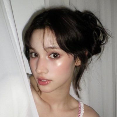 loveryawnzzn's profile picture. fan account | 27 | ela/dela | enfp | feedbacks no fixado • anúncio apagado = vendido