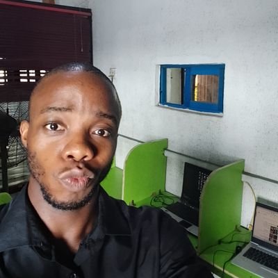 themindglow0's profile picture. -Exploring AI.📈

-Learning YouTube Automation.