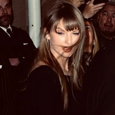 noahsfitf's profile picture. hi! I’m 50% veterinarian doctor :)