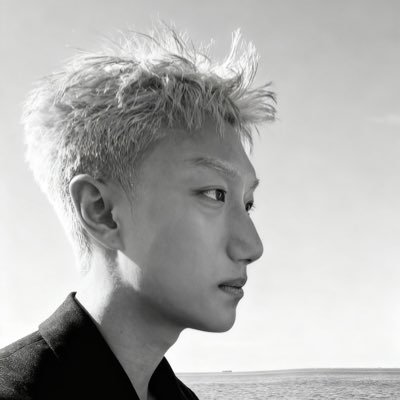 Zelumv's profile picture. 