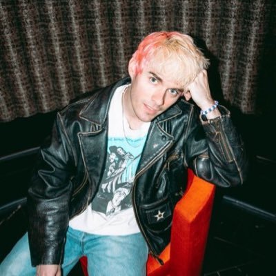 lovesdisorted's profile picture. Alt acc for @mylovesdisorted