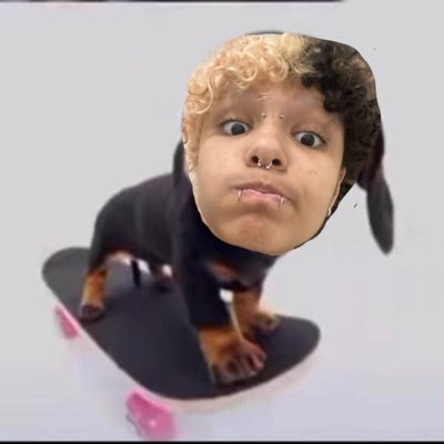 mavvvi143's profile picture. 