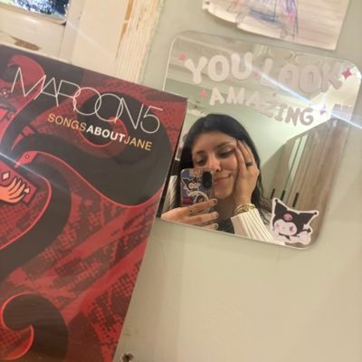 dumbtch97's profile picture. Irresponsible tamagotchi mom