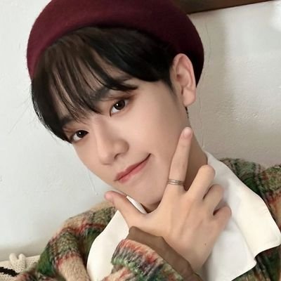 hwrngmelldansen's profile picture. #1 mirror promoter • ur local 宅女 • epex + fromis_9 + b1a4 ult • seokryudan • eng/việt • @aerohmantics my bff • art acc: @zhainu_03