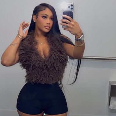 @Lira_Galore_